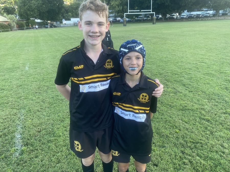 Townsville Grammar School junior rugby players in Smart Rentals sponsored club polos